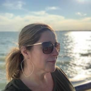 Meet your Posher, Lily